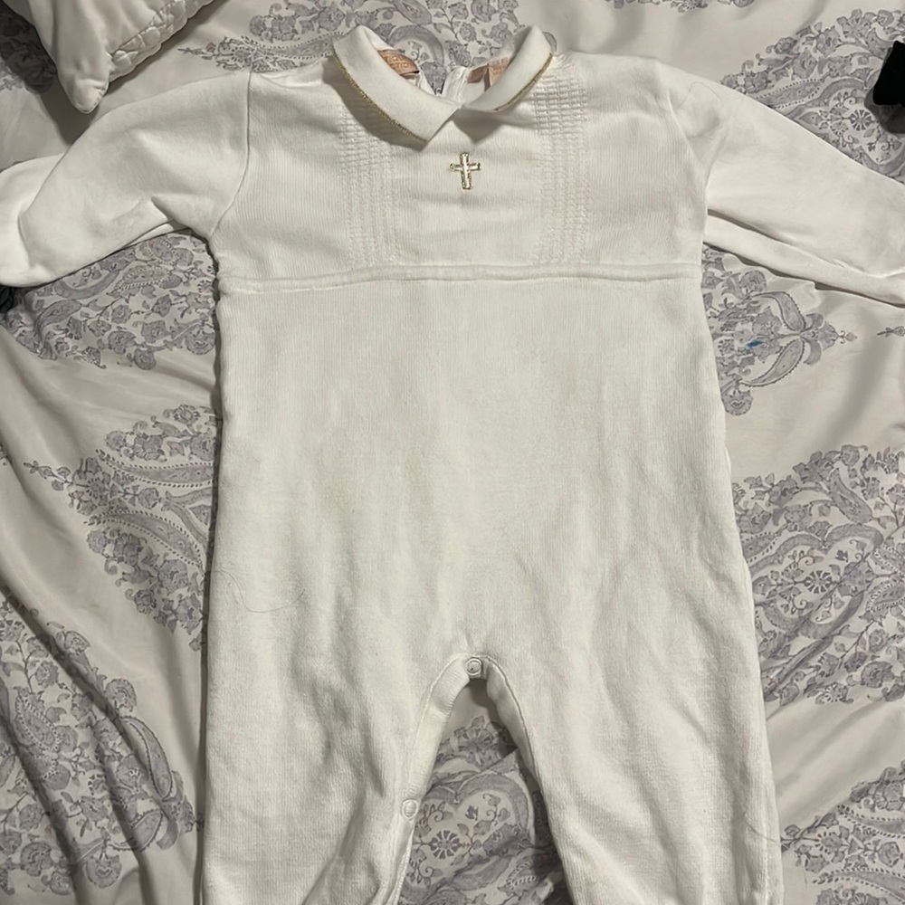Baptism outfit 12 months (only worn a few hours)